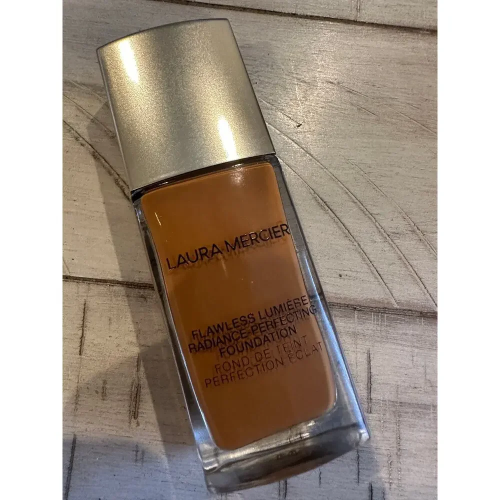 Laura Mercier 5C1 NUTMEG Flawless Lumiere Foundation